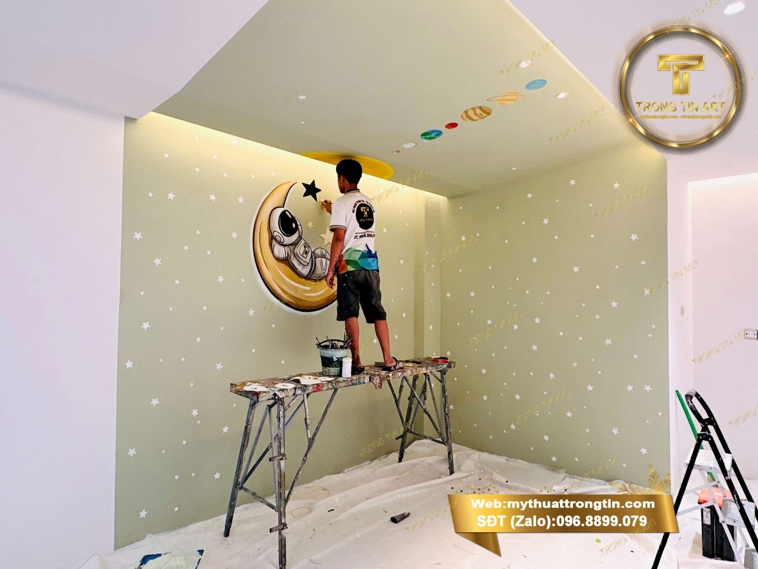 vẽ tranh tường phòng ngủ bé trai, tranh tường siêu anh hùng cho bé trai, vẽ tranh tường vũ trụ phòng ngủ, tranh tường bé trai siêu anh hùng